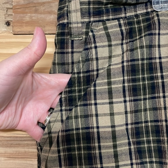 St John’s Bay size 44 Plaid Shorts in Brown and Black 100% Cotton with Pockets - Picture 3 of 10